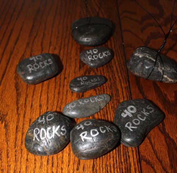 rock photo holder sign rocks